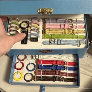 Stylish Women's Watch Set with Interchangeable Straps